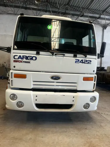 Cargo 6x2 2422 ano 2005