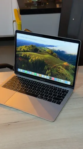 MacBook Air 2019 | 8GB Ram | Intel Core i5 | 256GB SSD - Loja física! Com 3 meses garantia