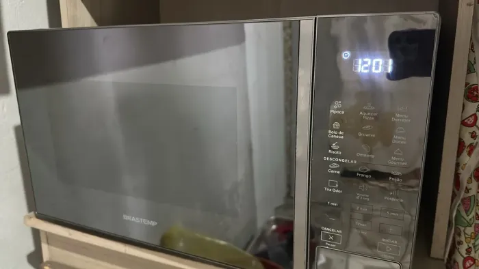 Microondas Brastemp 27 litros de capacidade