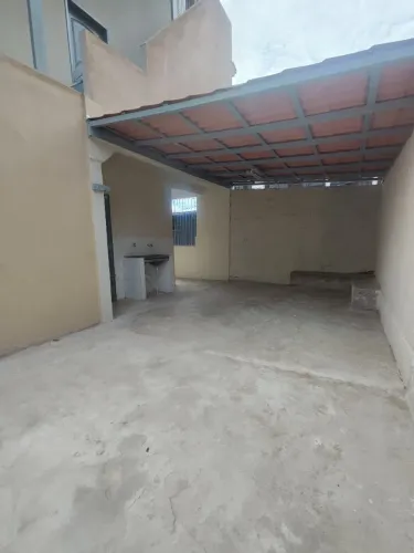 Casa 2 quartos entrada exclusiva