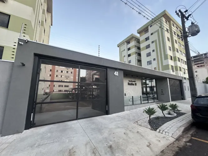 Apartamento com 3 quartos à venda por R$ 320000.00, 71.14 m2 - VILA MARUMBY - MARINGA/PR