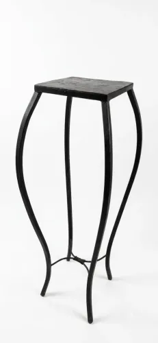 Mesa de canto metálica