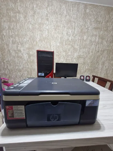 Vendo Conjunto computador - CPU com Windows 10 instalado, monitor e impressora HP Deskjet