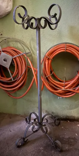 Tripé pra vasos de planta