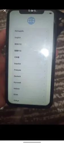 iPhone 11 128Gb (O trincado é só na película, tela está intacta) Não envio