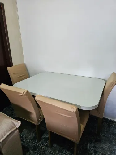 Mesa tampo de vidro branco 
