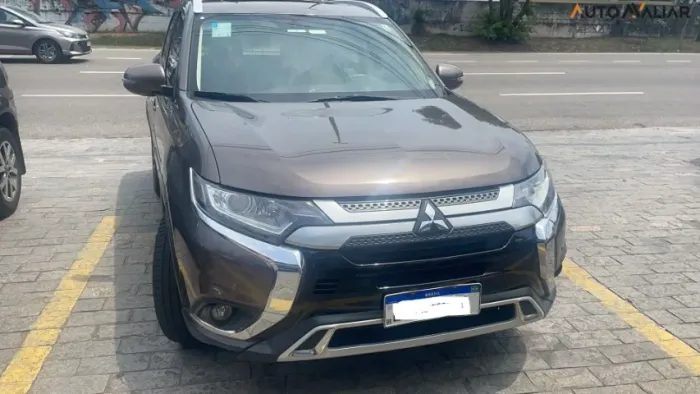 Mitsubishi Outlander HPE 2019 - Apenas 65.000 rodados - Falar c. Yuri,