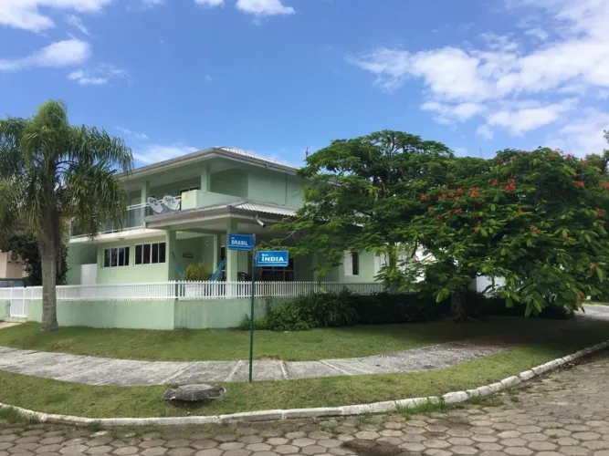Casa com 8 dorm.( sendo que 3 são suítes) para alugar, 300 m² por R$ 2.700/dia - Atami - P