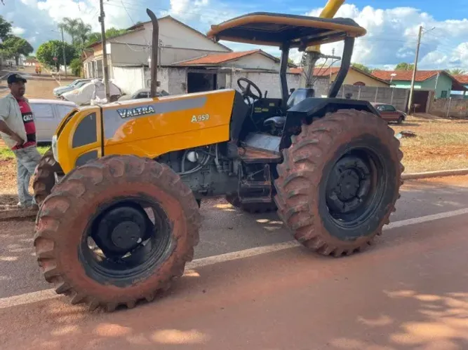 Trator valtra a950