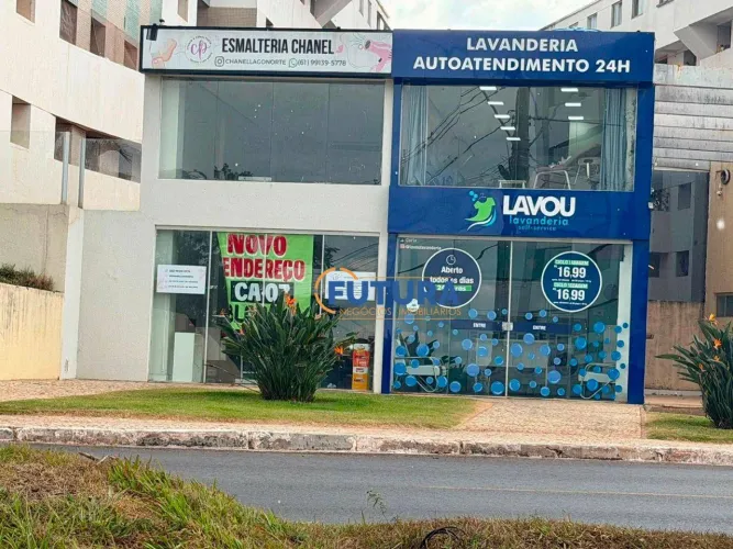 Loja com 70M2, Pe direito duplo no CA 10, Lago Norte
