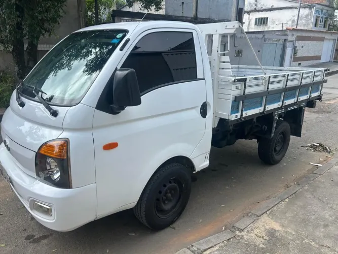 Caminhão Hiundai HR HDB 2018 branca 