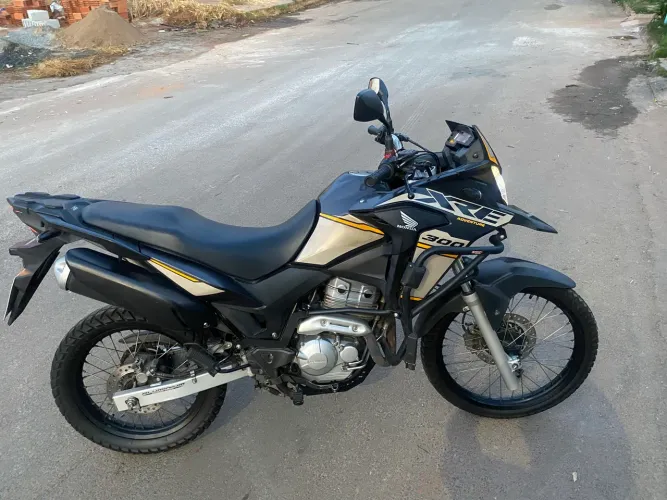 XRE 300 ADVENTURE