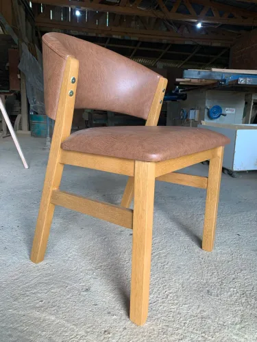 Cadeira moderna para mesa de jantar