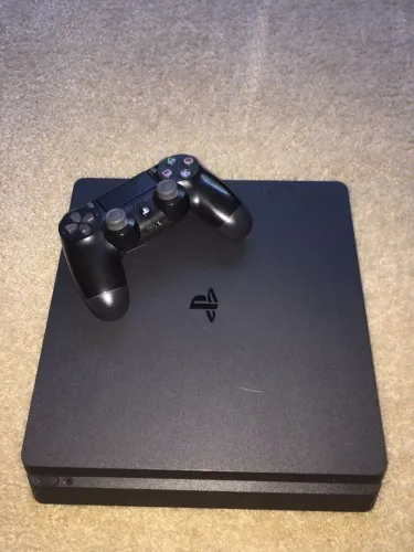 PS4 SLIM +2 CONTROLES + 14 JOGOS