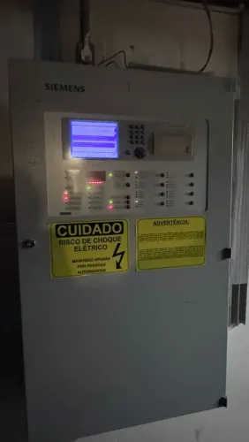 Central de alarme de incêndio Siemens Cerberus FC186