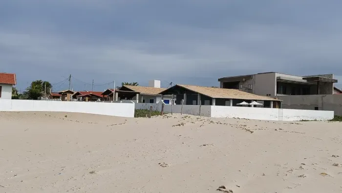 Imóvel para venda possui 220 metros quadrados com 4 quartos em Morro Branco - Beberibe - C