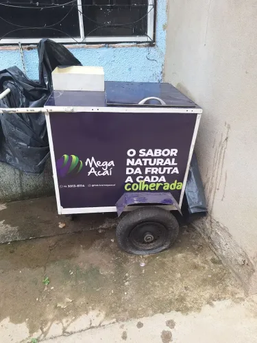 Carrinho móvel para sorvetes e açaí