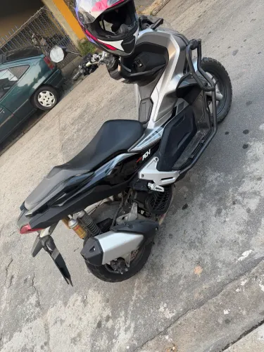 Moto nova todas as revisão feita na concessionária