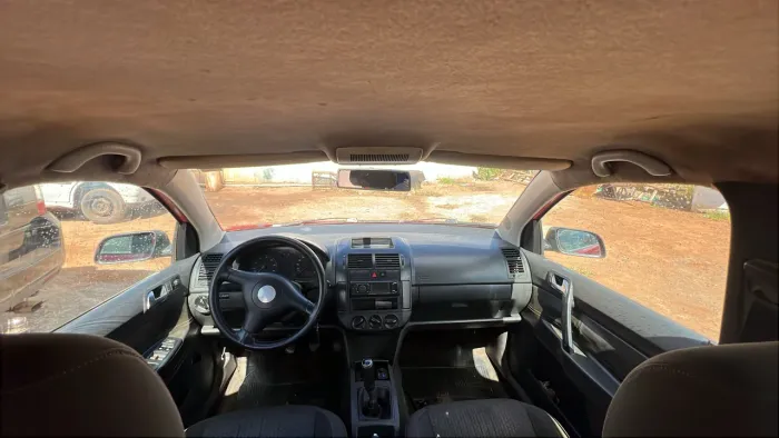 Volkswagen Polo Sedan 1.6 MI 101cv 8V 4P 2003