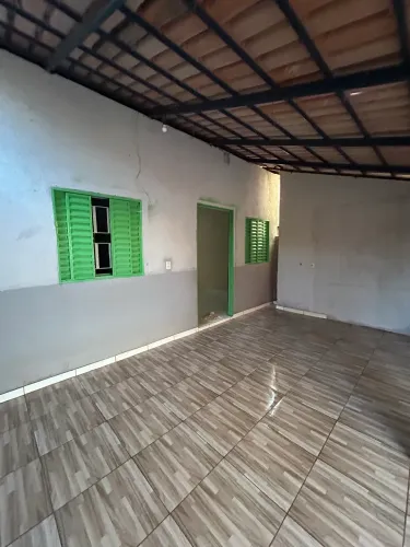 Aluga - se casa na 603 norte