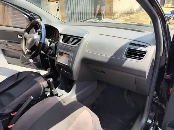 Volkswagen Crossfox 1.6 MI Total Flex 8V 5P 2012