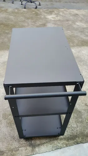 Carrinho auxiliar de aço
