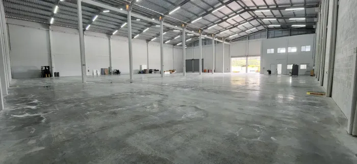 Imóvel para aluguel com 2335 metros quadrados em Guatupê - São José dos Pinhais - PR