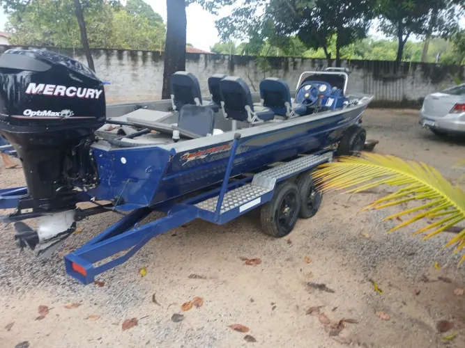 LANCHAS E BARCOS