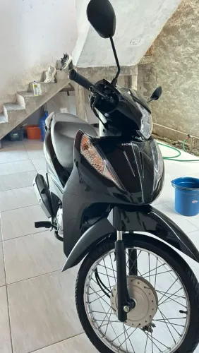 VENDE-SE HONDA BIZ 125 - Ano 2025<br>
