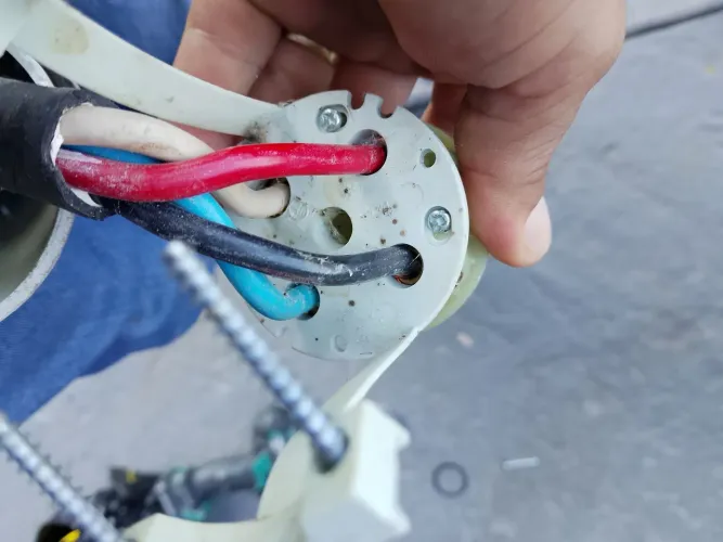 Eletricista Emergêncial plantão
