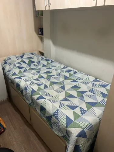 Cama de solteiro com colchão