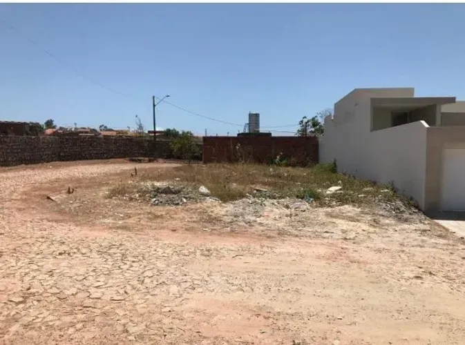 Vende-se Terreno 271 m² situado no Loteamento Cidade Verde