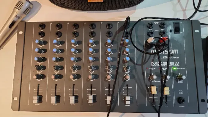 Mesa de Som 6 Canais MXS 6 II  Preto Ciclotron