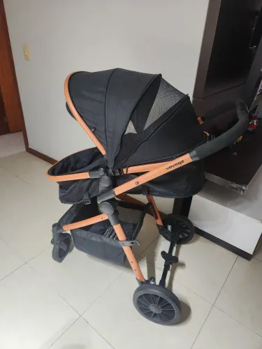 Carrinho de bebê Moisés + bb conforto Voyagem