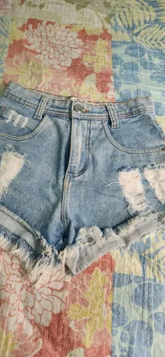 Shorts jeans em ótimo estado