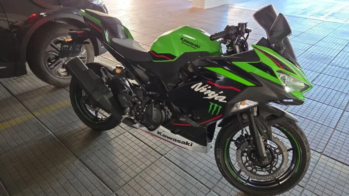 KAWASAKI NINJA 400 KRT 2022