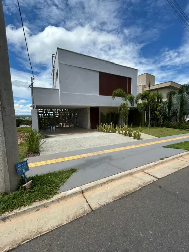 Sobrado de Luxo no Jardins Nápoles Sobrado com 3 Quarto(s) e 5 banheiro(s) à Venda, 273.79