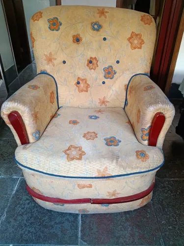Poltrona para quarto ou sala (usada)