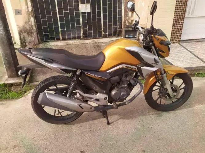 TITAN 160 MUITO CONSERVADA - R$ 16.900,00 - LEIAM A DESCRIÇÃO COM ATENÇÃO