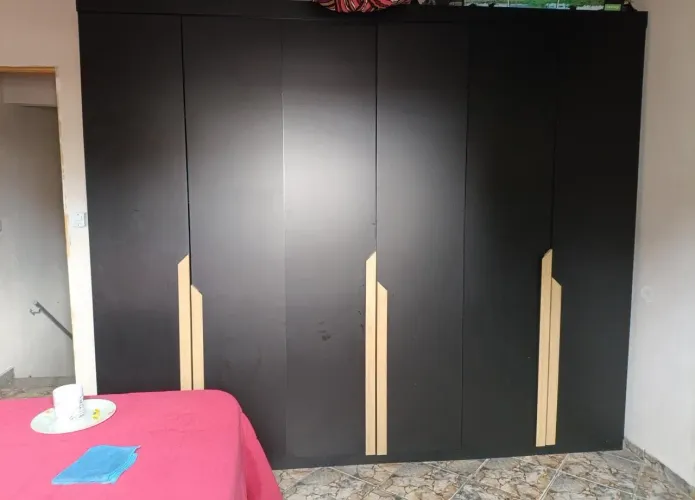 Guarda roupa 6 portas