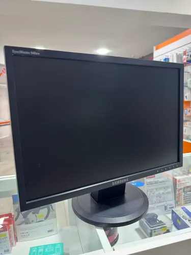Monitor Samsung 19 pol 940 BW usado