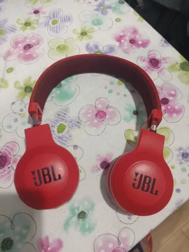 JBL E45BT