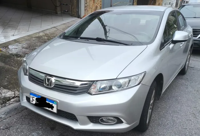 Honda Civic Sedan LXS 1.8/1.8 Flex 16V Aut. 4P 2013