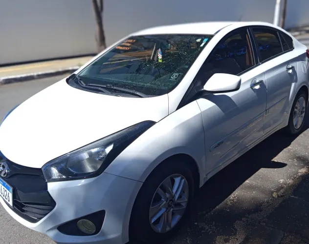 Hyundai HB20S C.style/c.plus1.6 Flex 16V Aut. 4P 2015