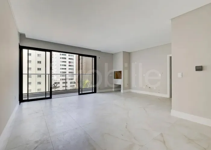 Apartamento Diferenciado no Edifício Ilhas Fiji em Balneário Camboriú