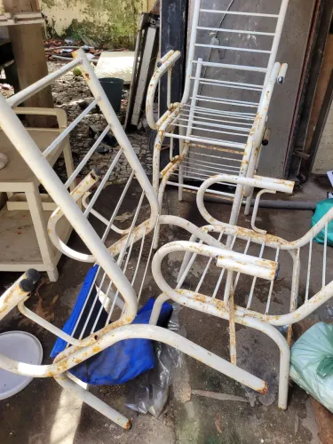 Cadeiras tubular usada, para quem quiser reformar.