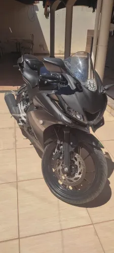 Vendo R15 2024 - Perfeito Estado