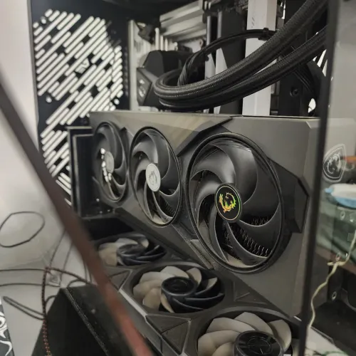 PLACA DE VIDEO RTX 5070 MSI