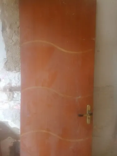 Vendo porta de banheiro em bom estado com fechadura