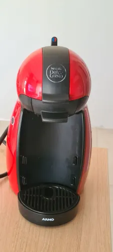 Cafeteira Nescafé Dolce Gusto